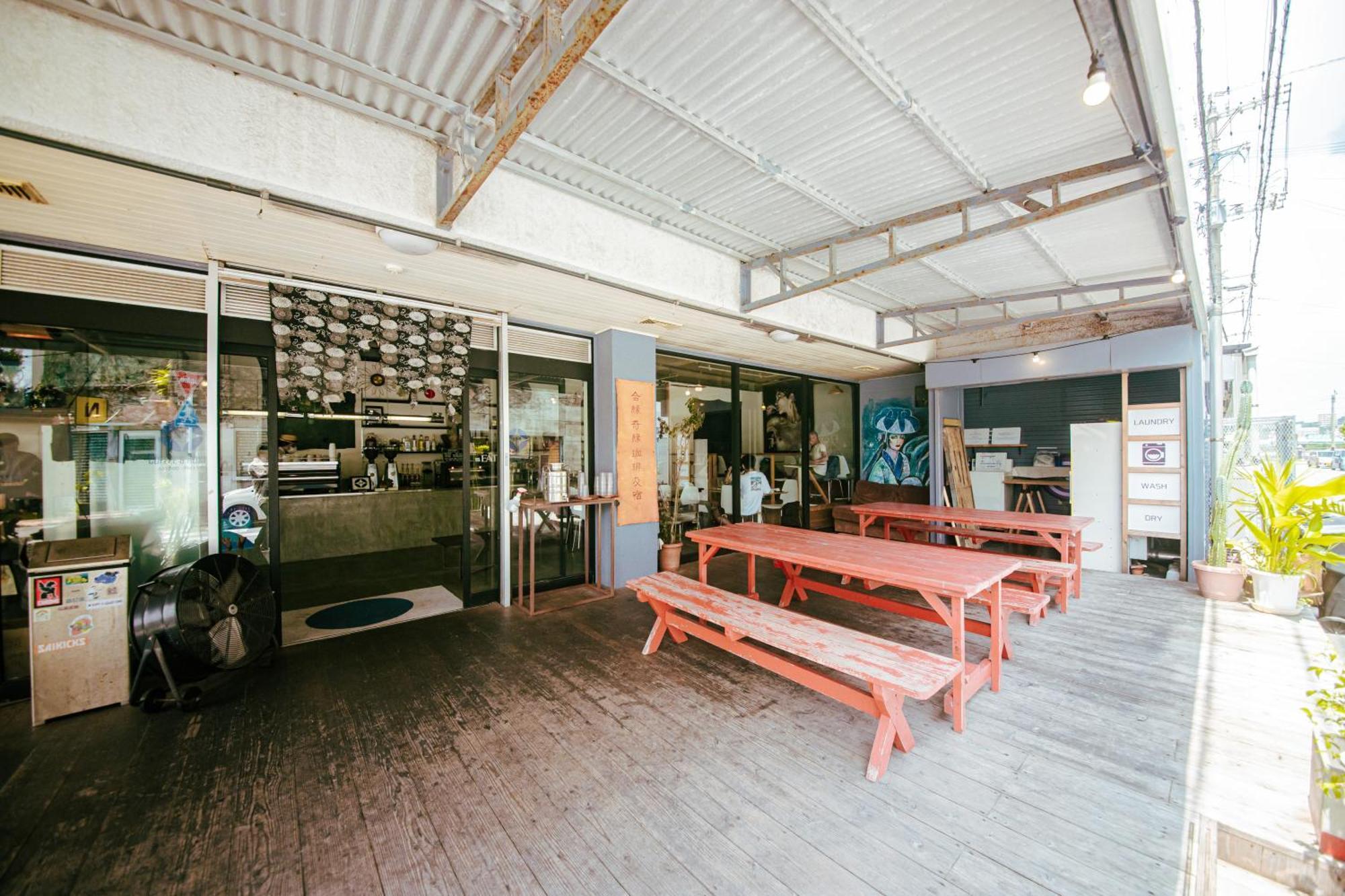 Aien Coffee & Hostel Chatan Eksteriør bilde