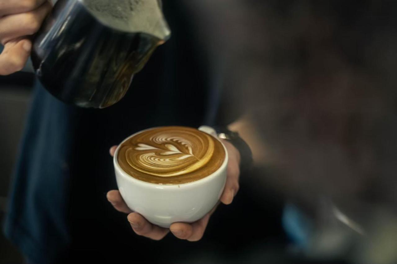 Aien Coffee & Hostel Chatan Eksteriør bilde